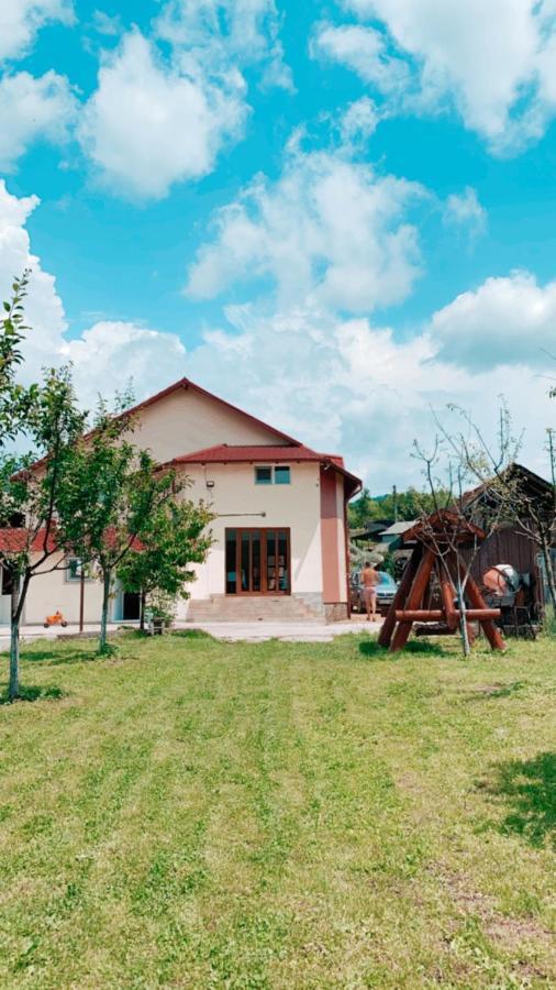 Pensiunea Colt De Rai Corbi ภายนอก รูปภาพ